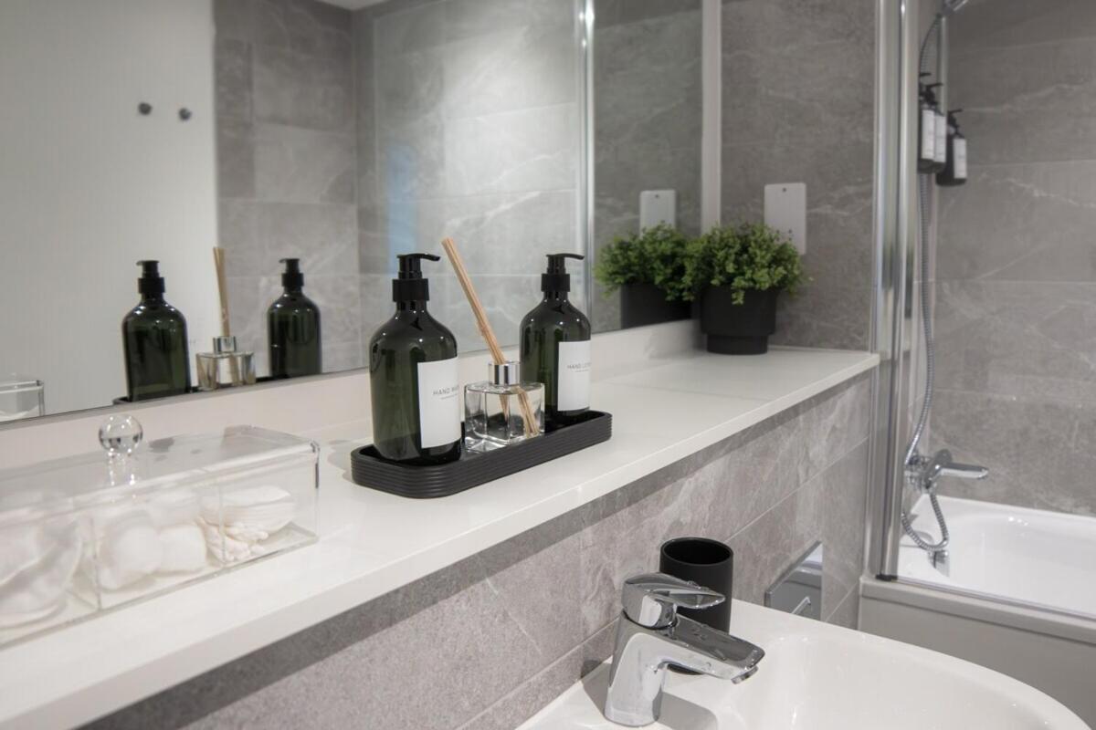 Luxury Mcr 2Bed,2Bath Apartment- Central Location! Manchester Exteriör bild
